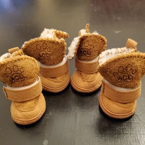 Puppy dog winter boots